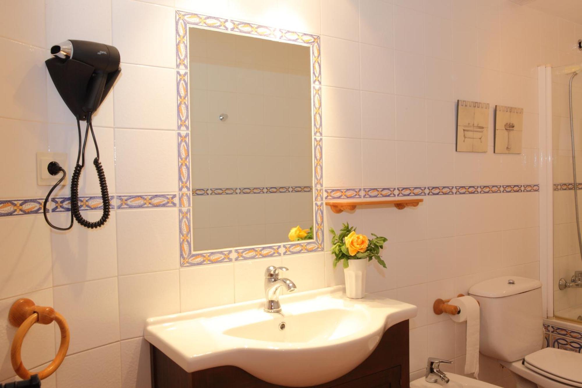 Apartamentos Alba Casa Alquesera Sahun Luaran gambar