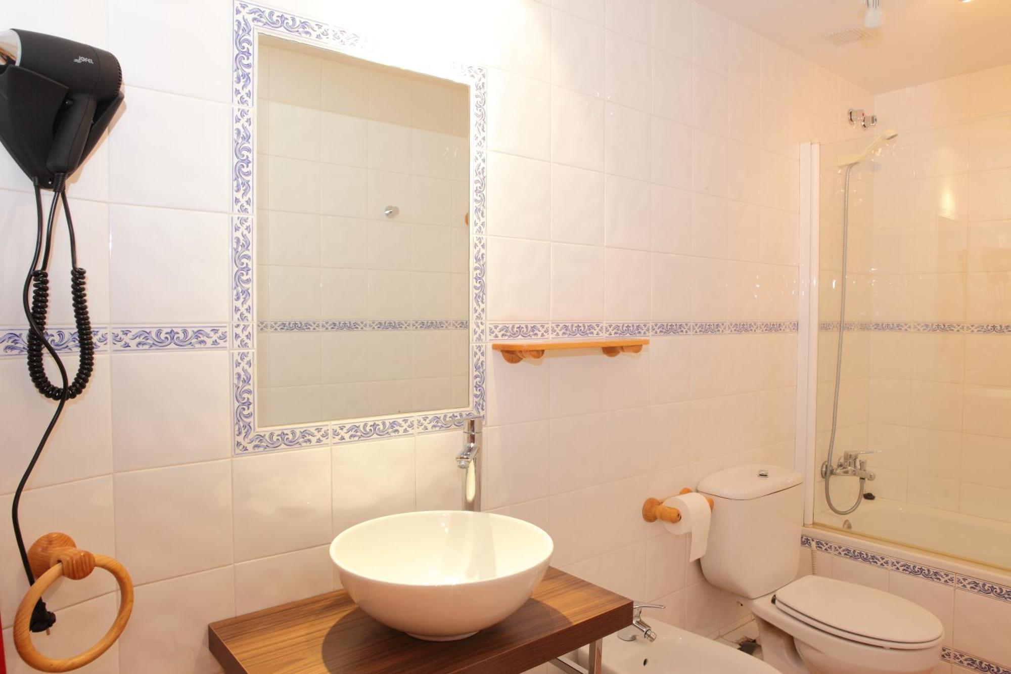 Apartamentos Alba Casa Alquesera Sahun Luaran gambar