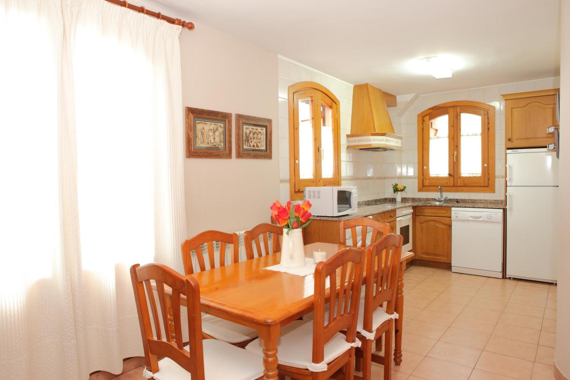 Apartamentos Alba Casa Alquesera Sahun Luaran gambar