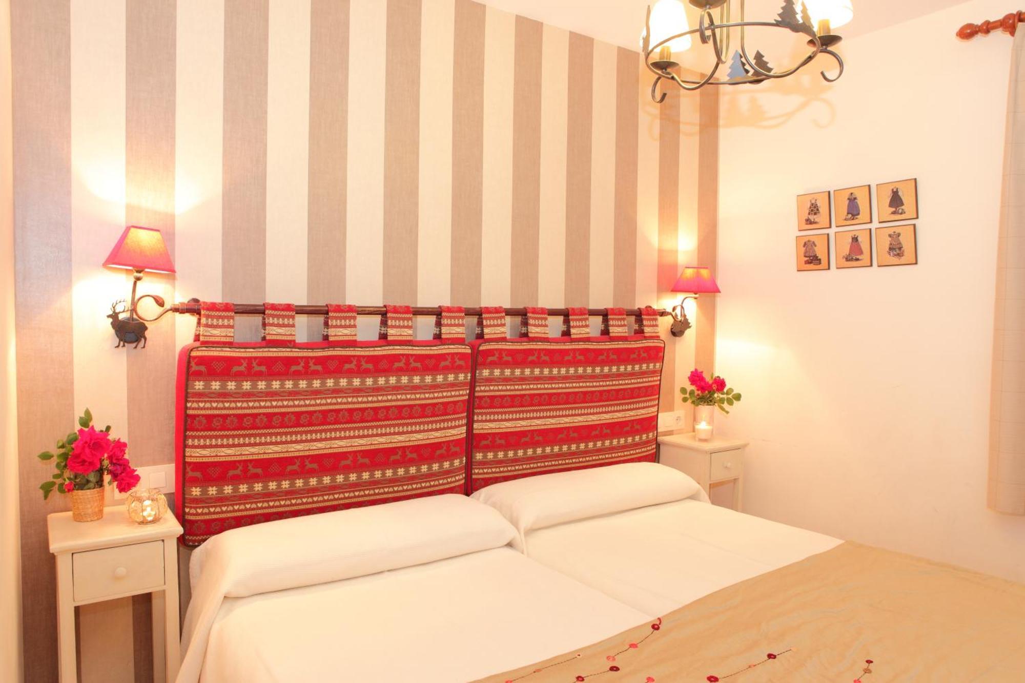 Apartamentos Alba Casa Alquesera Sahun Luaran gambar