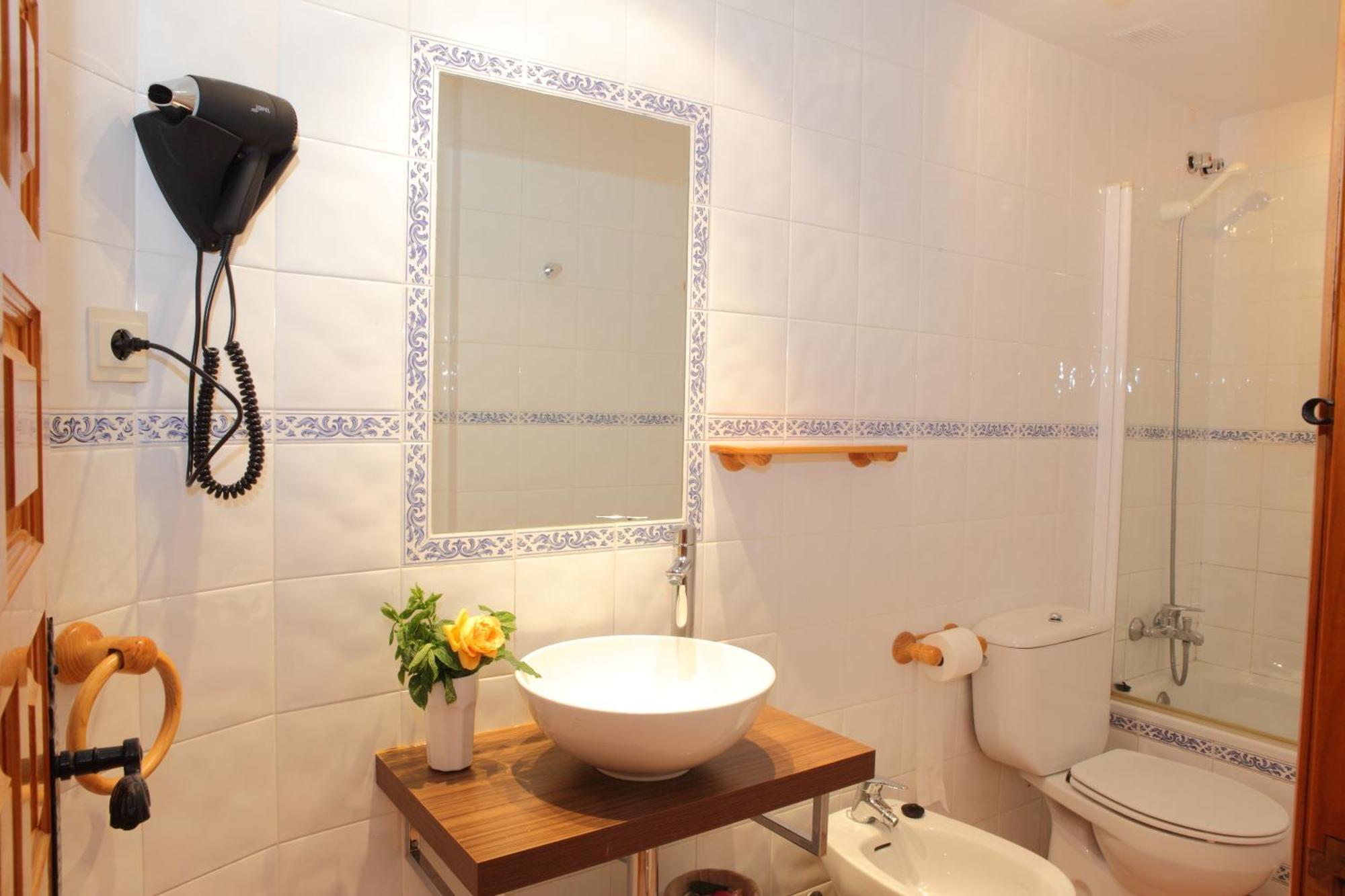 Apartamentos Alba Casa Alquesera Sahun Luaran gambar